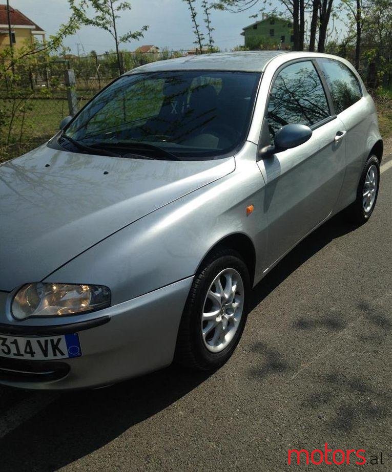 2005' Alfa Romeo Alfa 147 photo #1