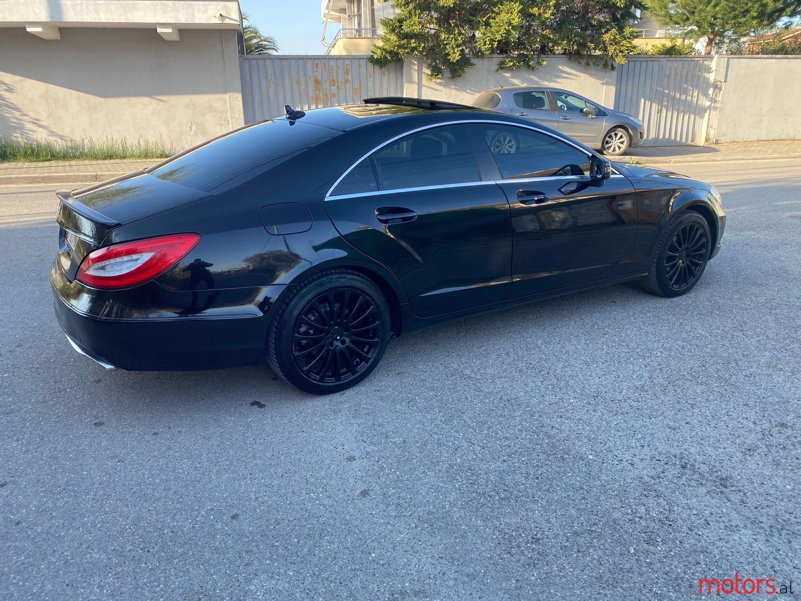 2011' Mercedes-Benz CLS 350 photo #4