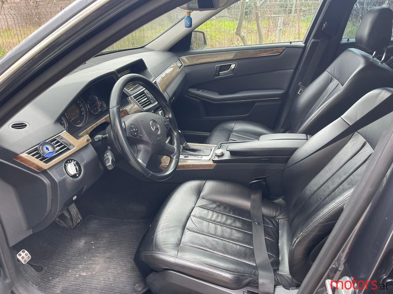 2010' Mercedes-Benz 220 photo #4