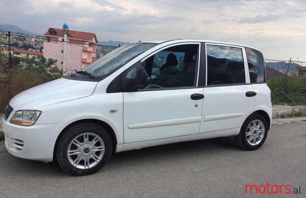 2005' Fiat Multipla photo #1