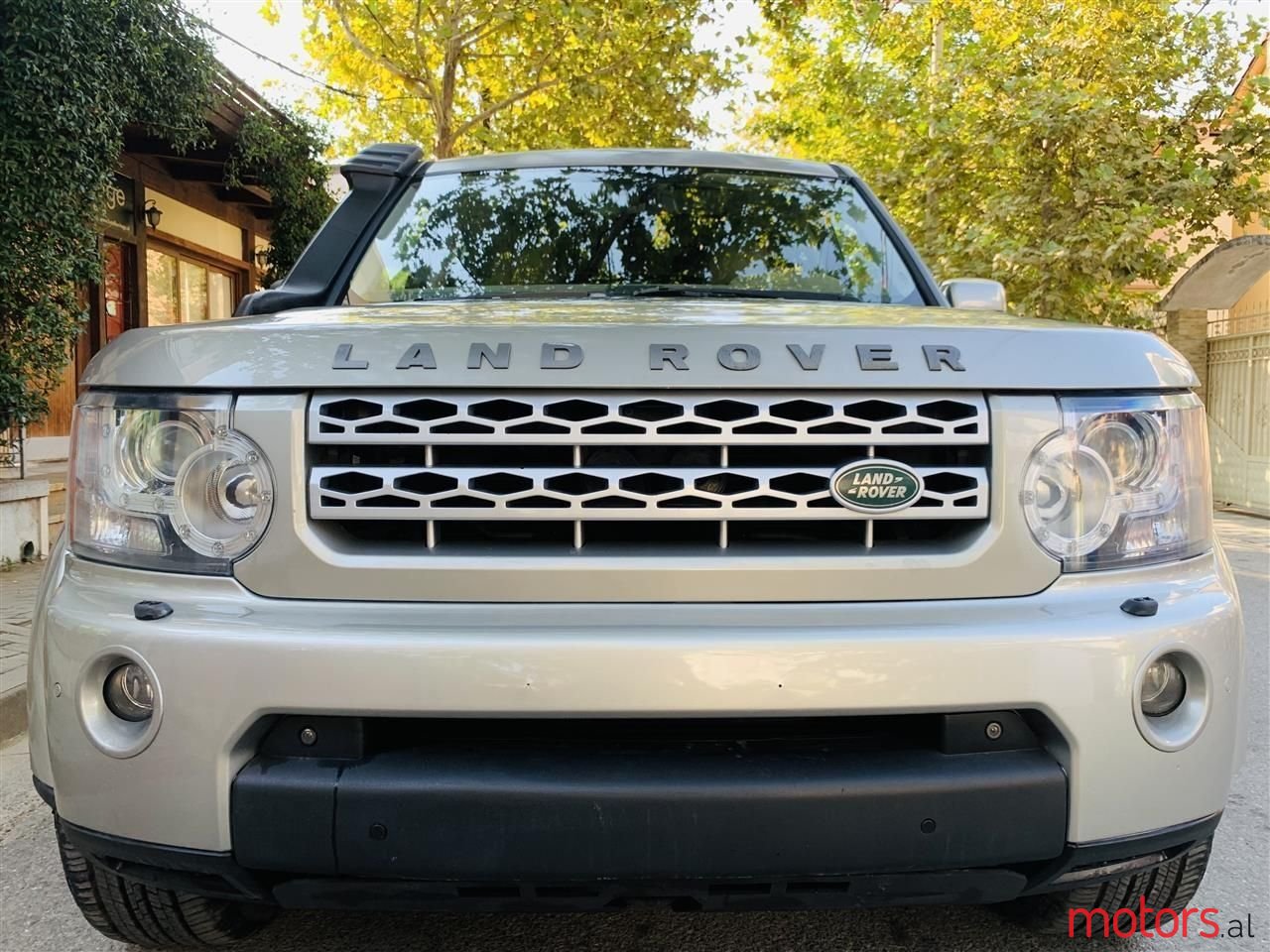 2011' Land Rover Discovery photo #1