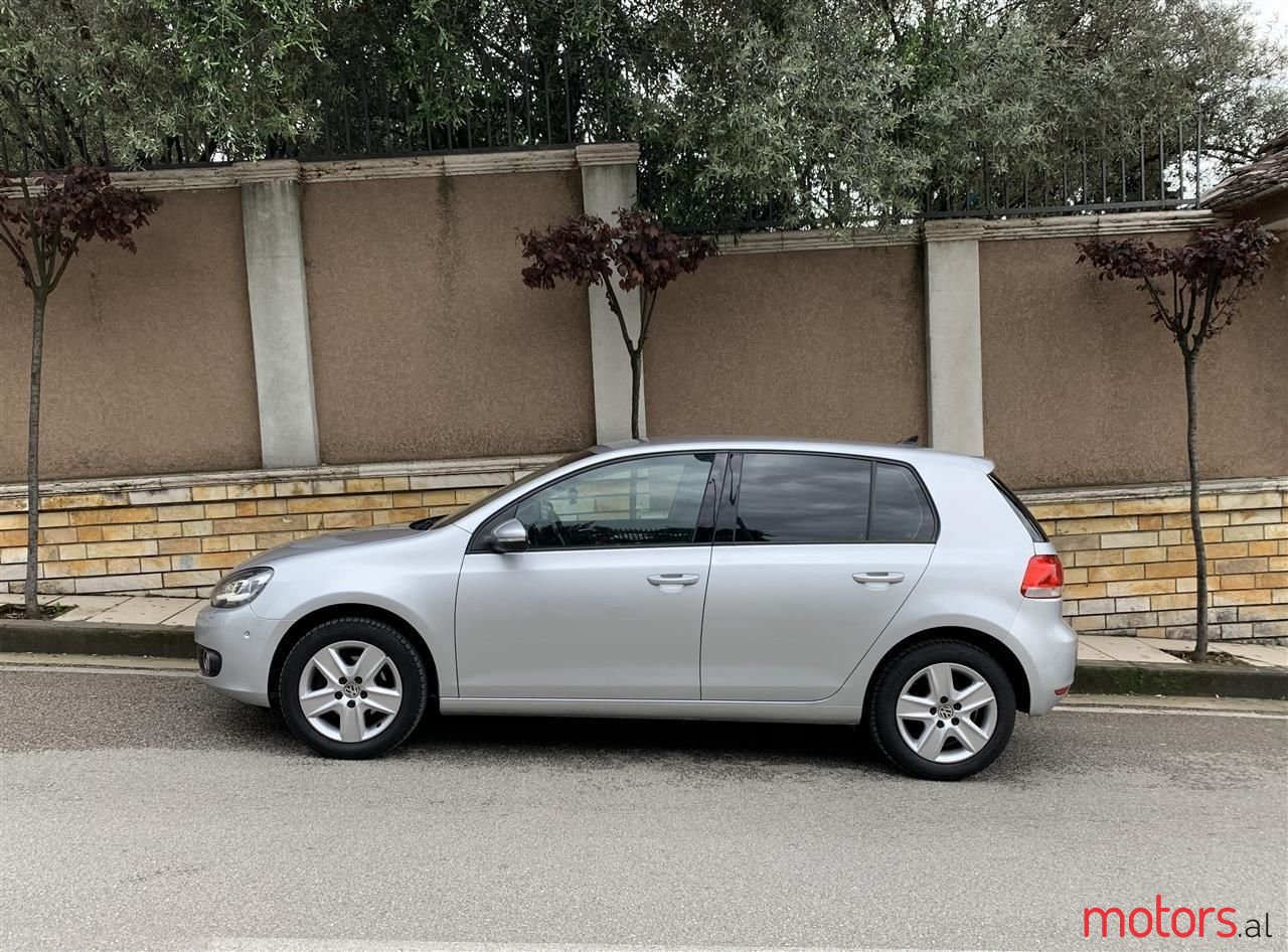 2010' Volkswagen Golf photo #6