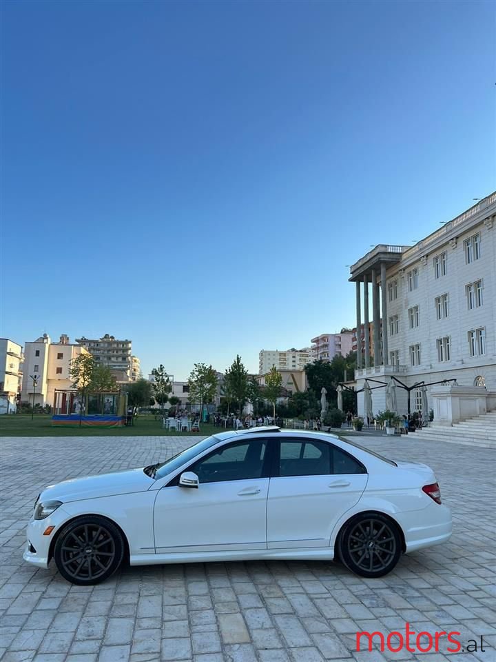 2010' Mercedes-Benz C 300 photo #4