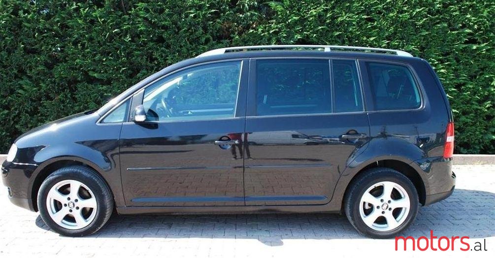 2006' Volkswagen Touran photo #1