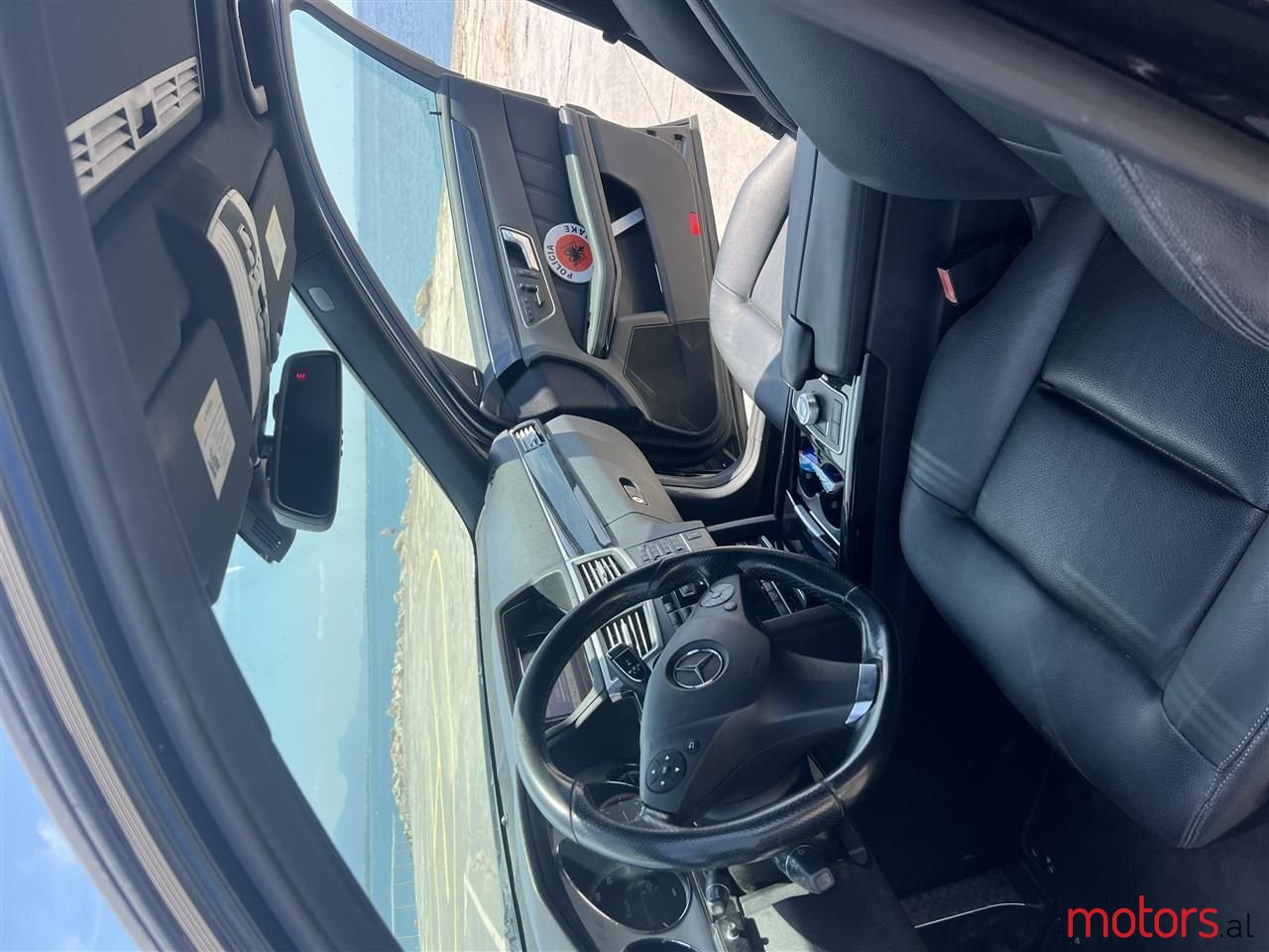 2012' Mercedes-Benz 350 photo #3