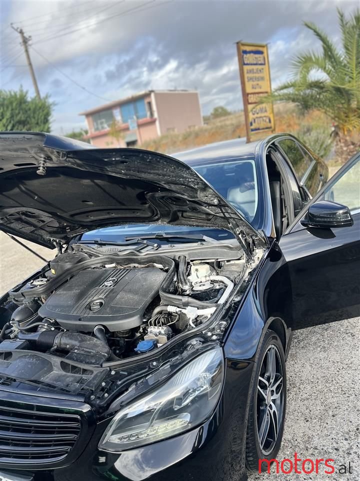 2014' Mercedes-Benz E 220 photo #6