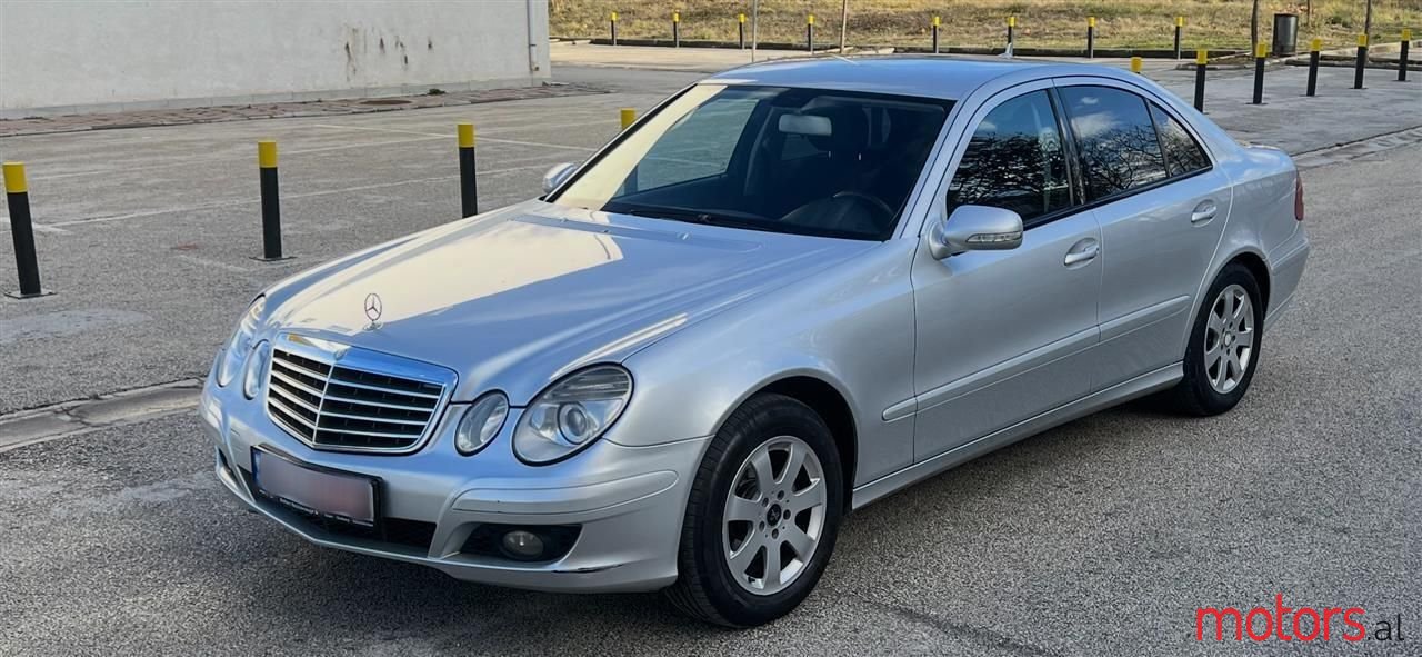 2008' Mercedes-Benz E 200 photo #1