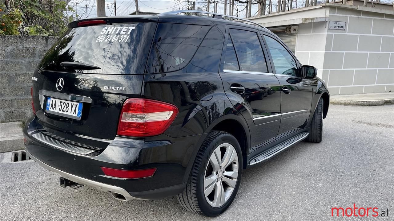 2010' Mercedes-Benz ML 350 photo #4