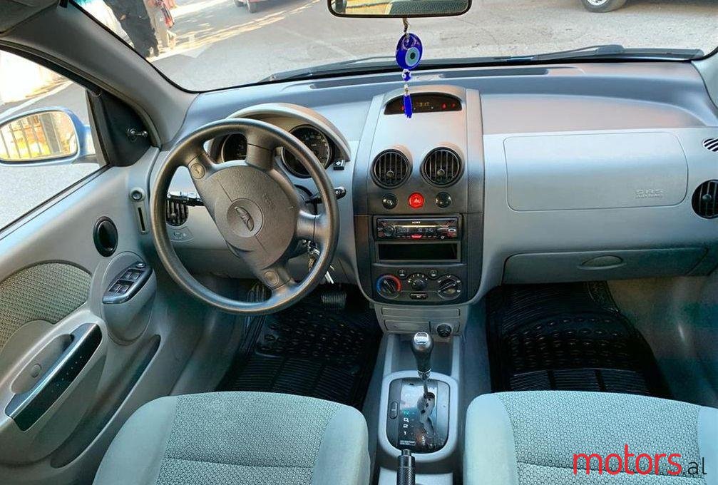 2004' Daewoo Kalos photo #2