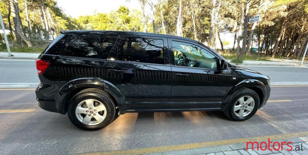 2012' Fiat Freemont photo #1