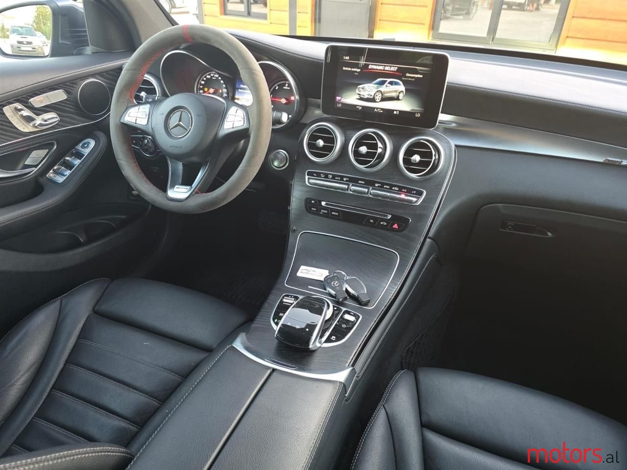 2016' Mercedes-Benz GLC 220 photo #4