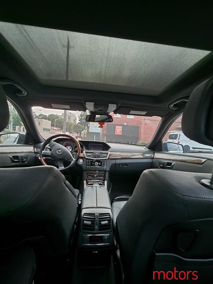 2010' Mercedes-Benz E 55 AMG photo #6