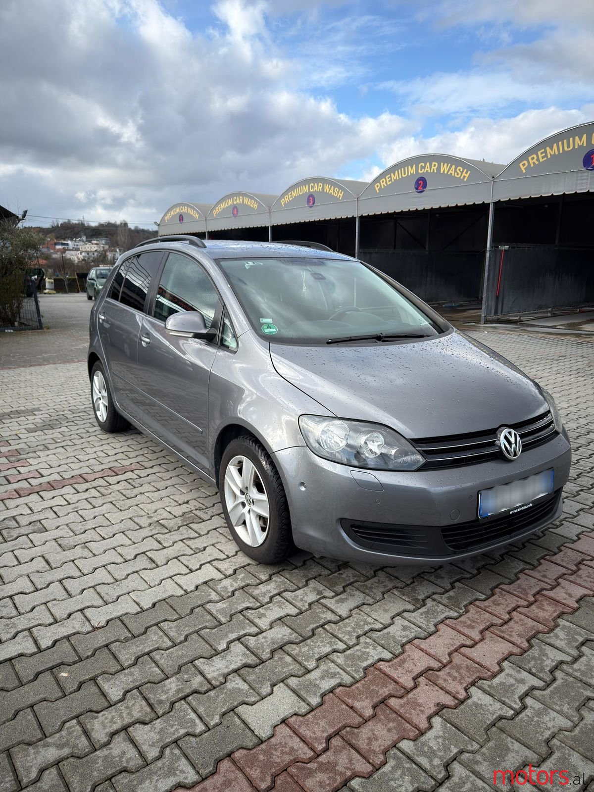 2009' Volkswagen Golf Plus photo #4