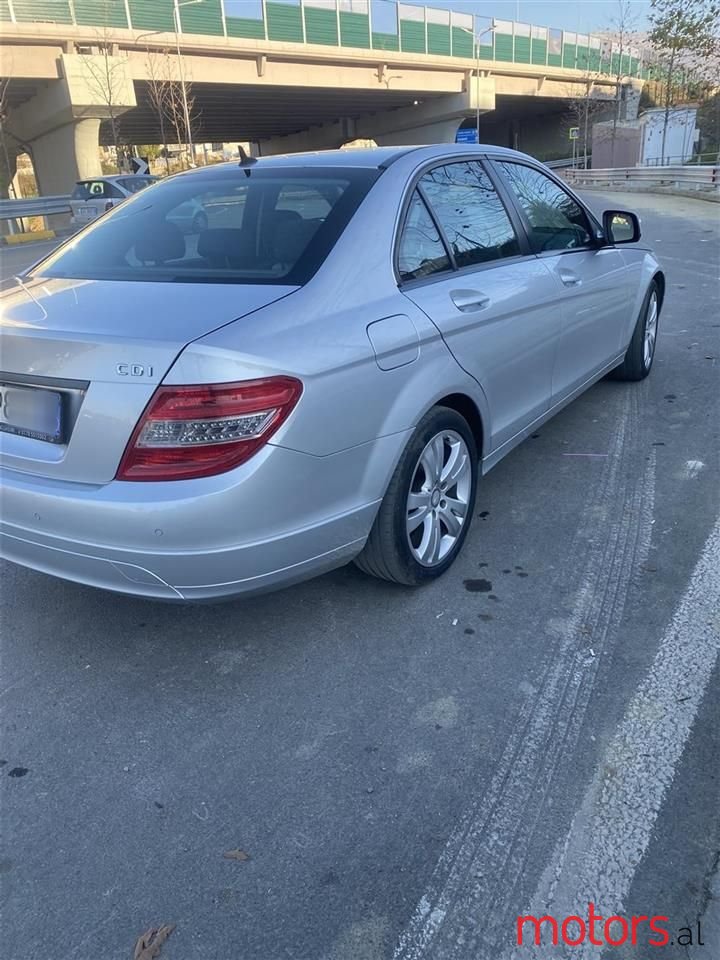 2009' Mercedes-Benz 200 photo #3