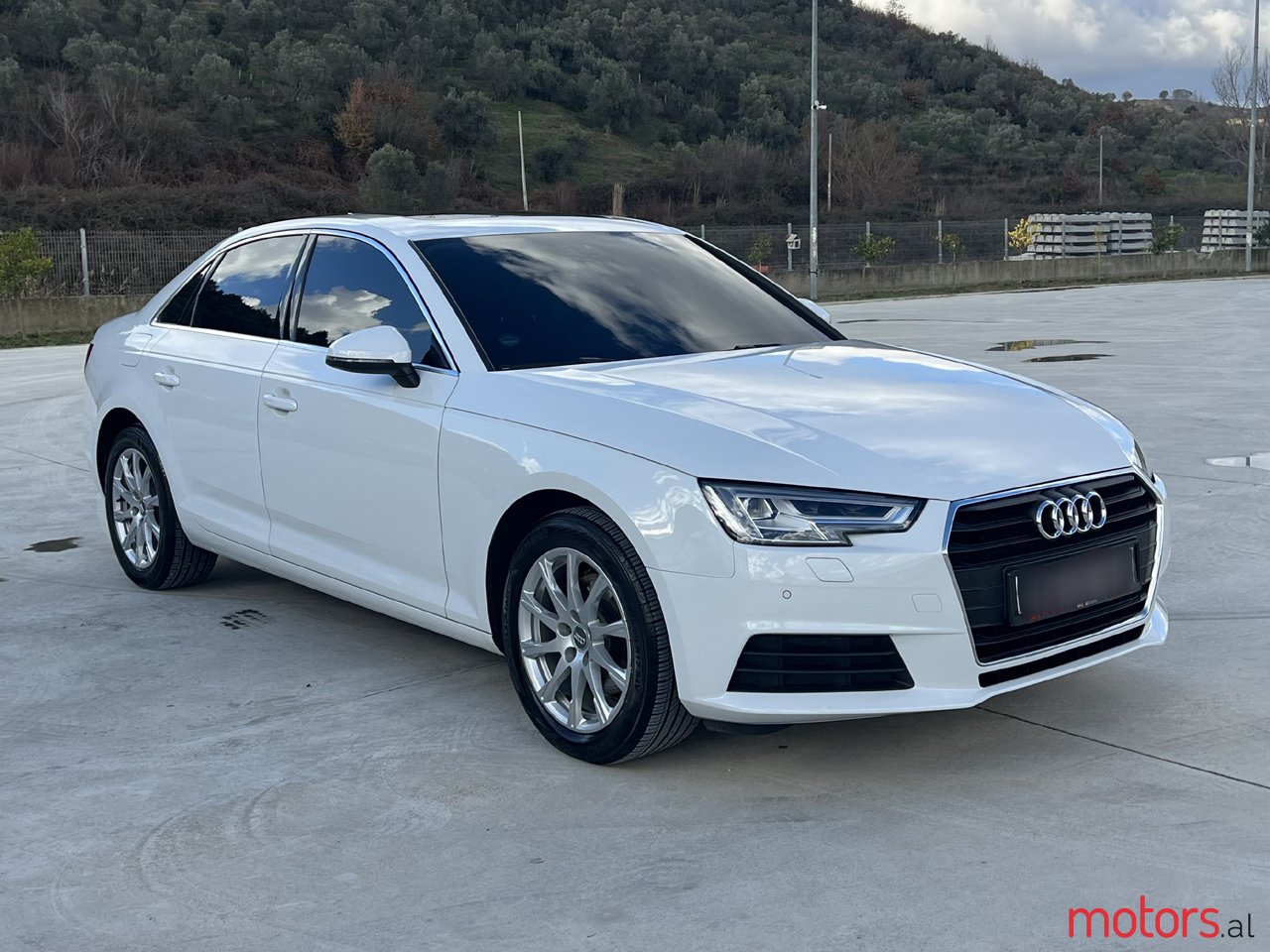 2018' Audi A4 photo #2