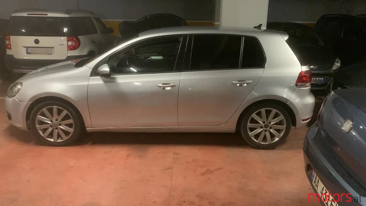 2009' Volkswagen Golf photo #1