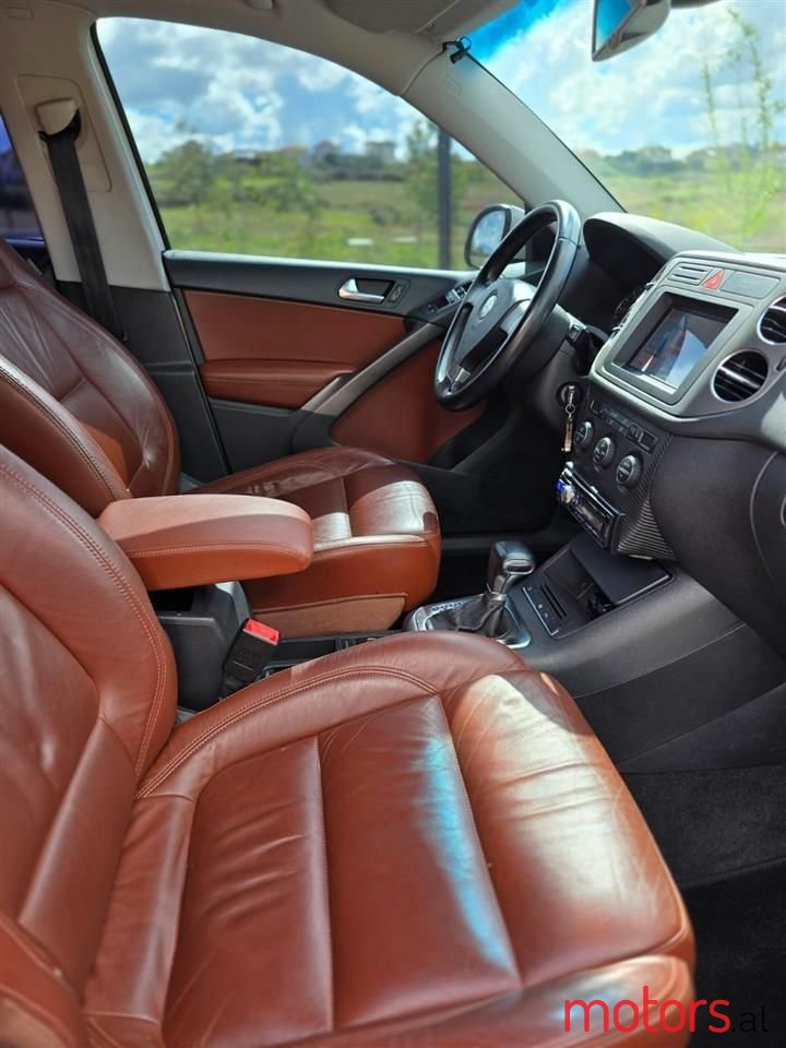2009' Volkswagen Tiguan photo #4