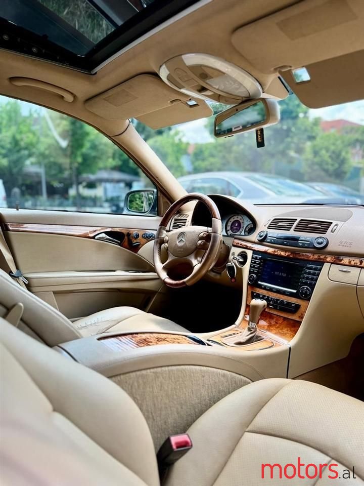 2008' Mercedes-Benz E 350 photo #6