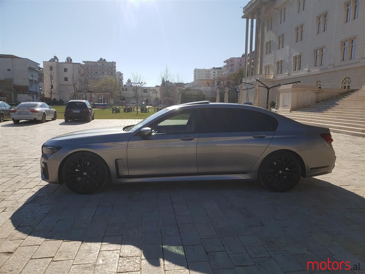 2020' BMW 730 photo #2