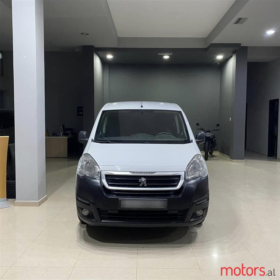 2017' Peugeot Partner photo #6