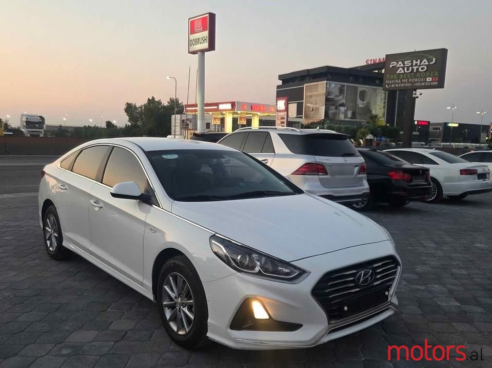 2018' Hyundai Sonata photo #2