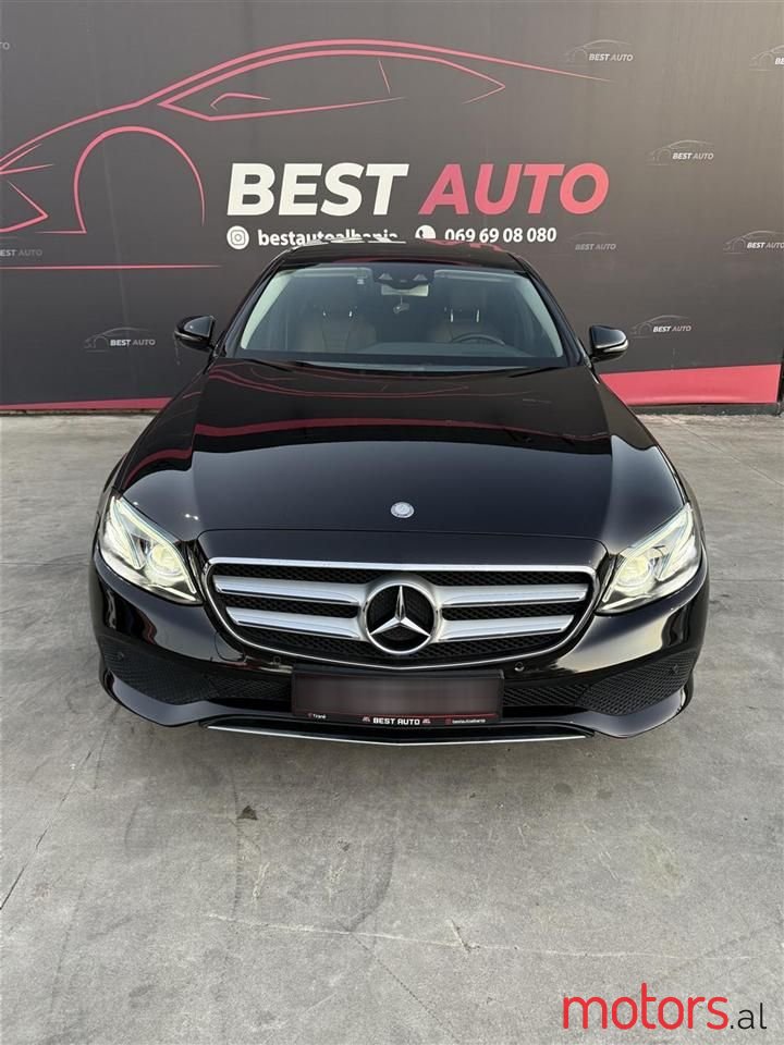 2017' Mercedes-Benz E 220 photo #2