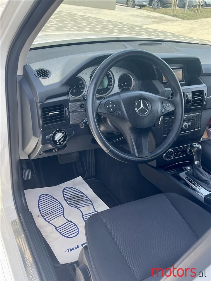 2009' Mercedes-Benz GLK 220 photo #5