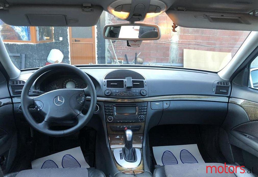 2002' Mercedes-Benz E 270 photo #1