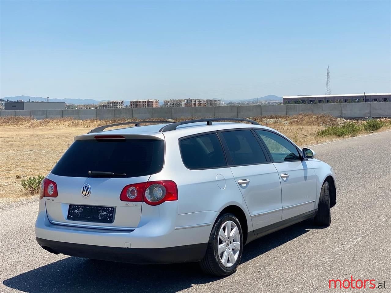 2008' Volkswagen Passat photo #3