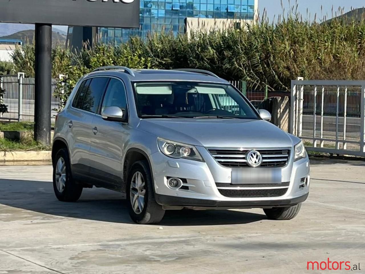 2008' Volkswagen Tiguan photo #3