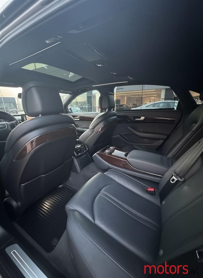 2015' Audi A8 photo #3