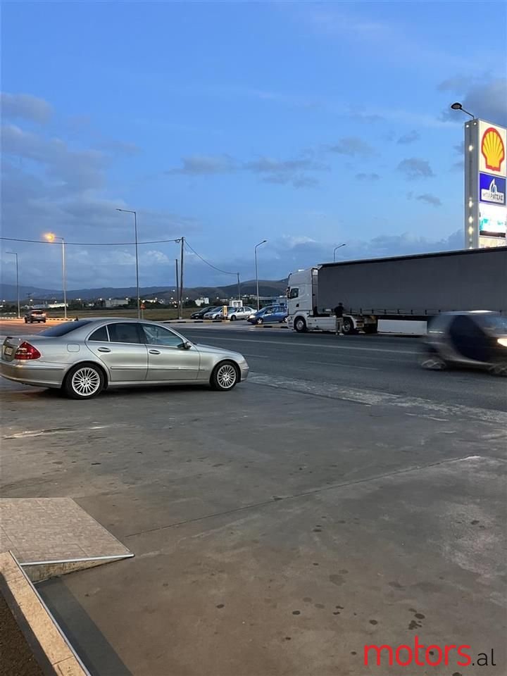 2004' Mercedes-Benz 270 photo #4