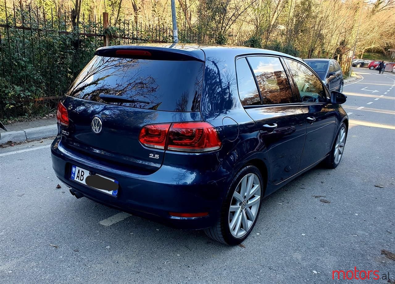 2012' Volkswagen Golf photo #4