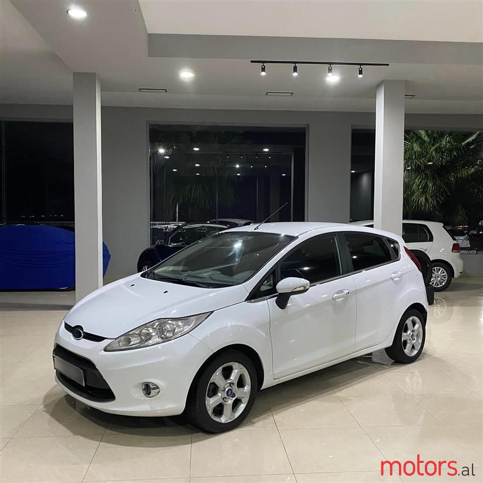 2011' Ford Fiesta photo #1