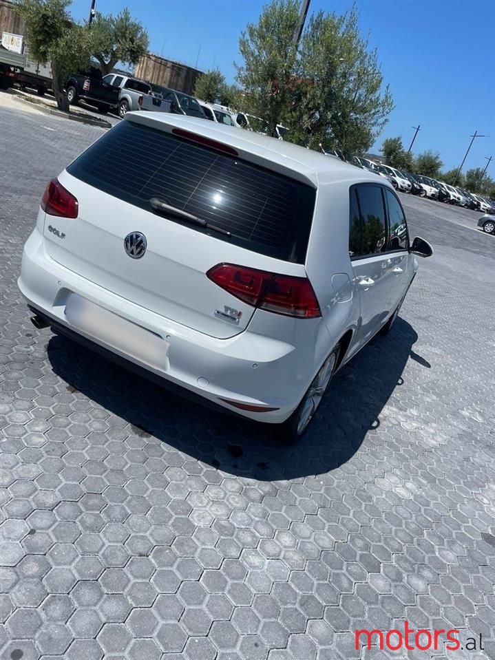 2015' Volkswagen Golf photo #4