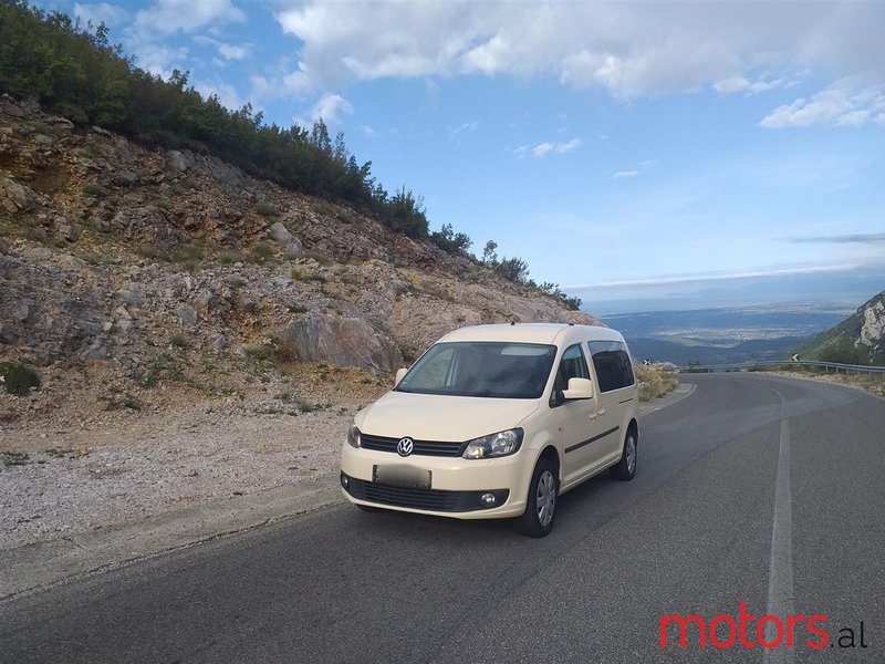2015' Volkswagen Caddy photo #6