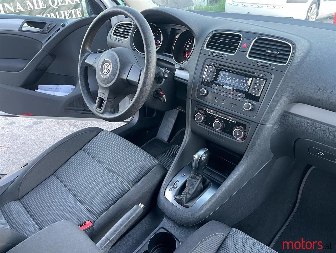 2012' Volkswagen Golf photo #3