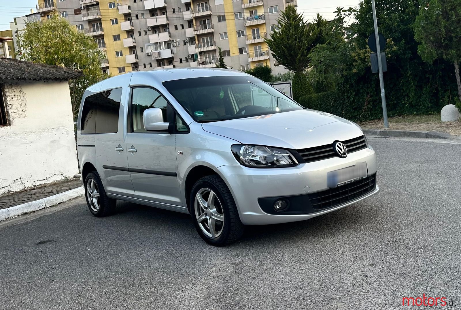 2010' Volkswagen Caddy photo #1