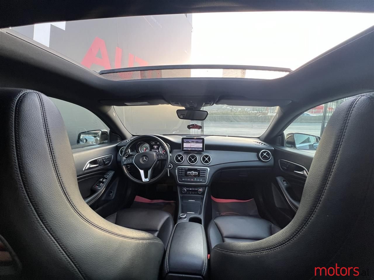 2014' Mercedes-Benz CLA 200 photo #5