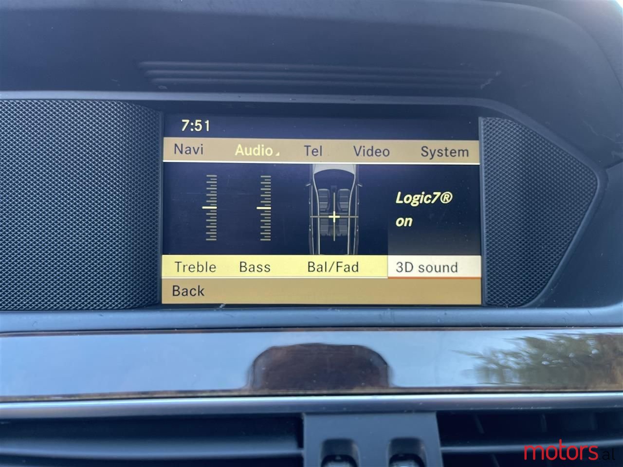 2012' Mercedes-Benz C 300 photo #5