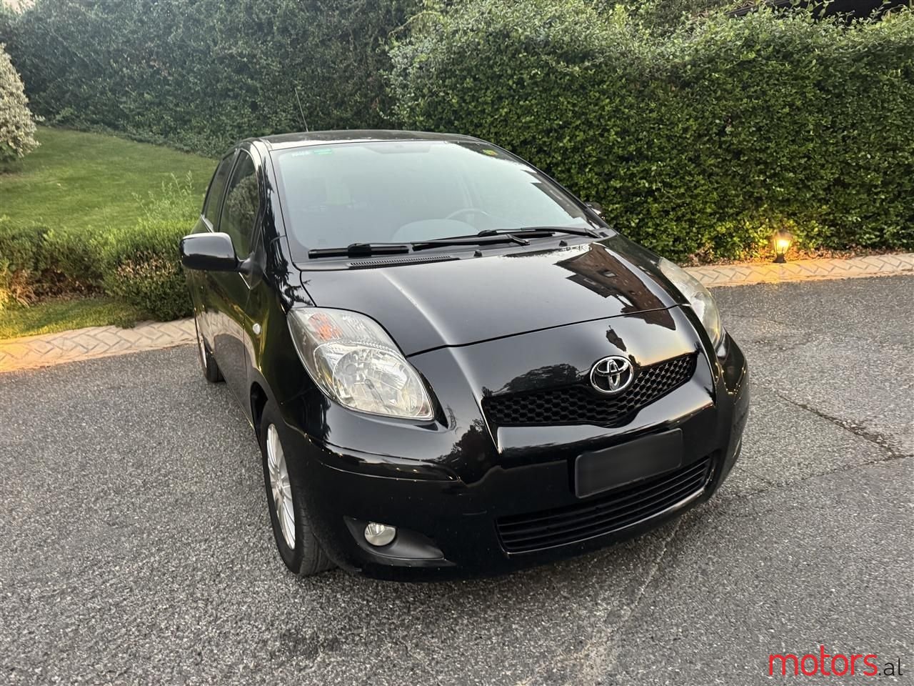 2009' Toyota Yaris photo #6