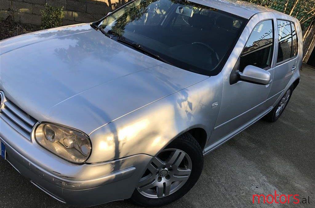 2001' Volkswagen Golf photo #1