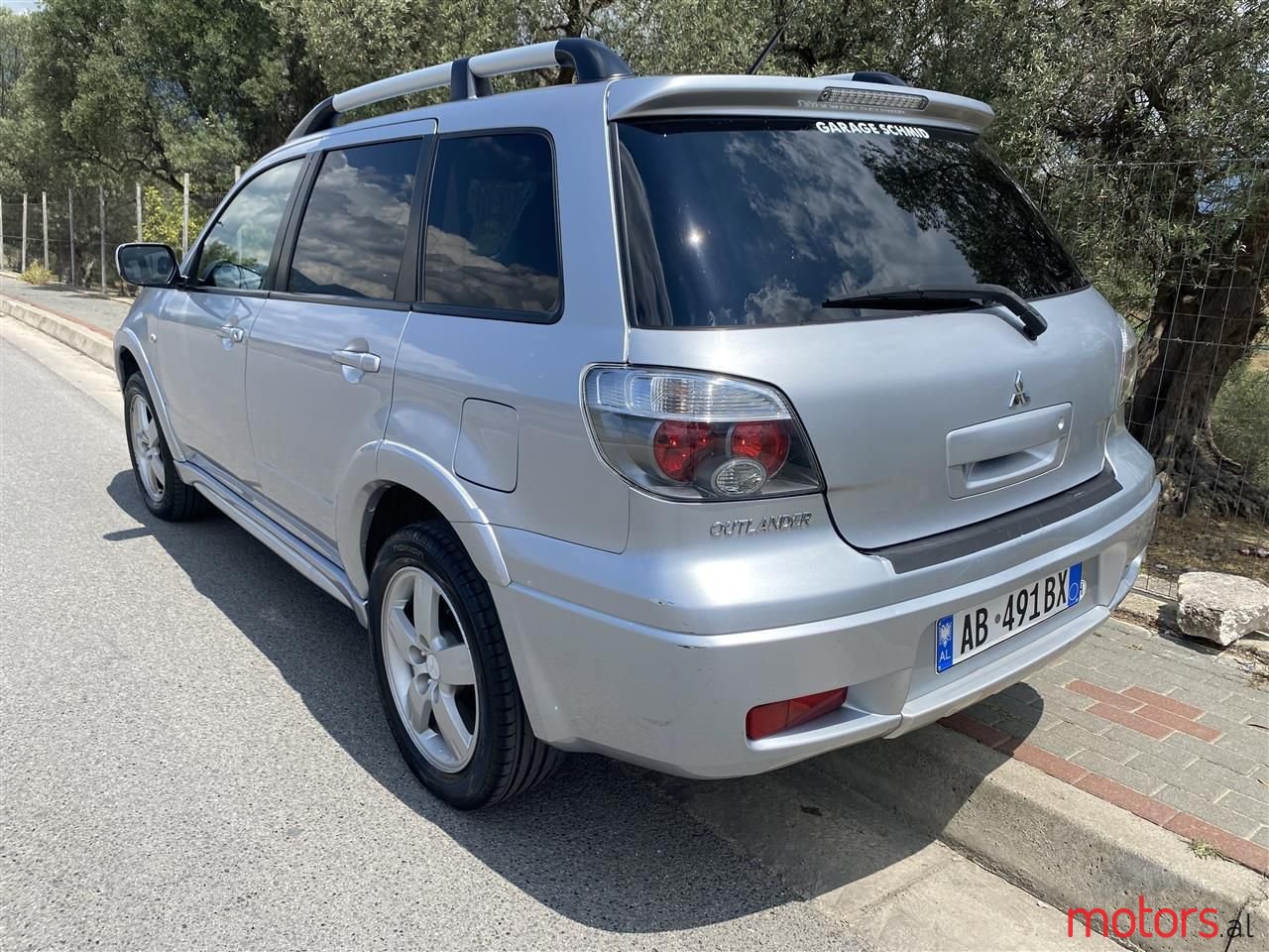 2006' Mitsubishi Outlander photo #3