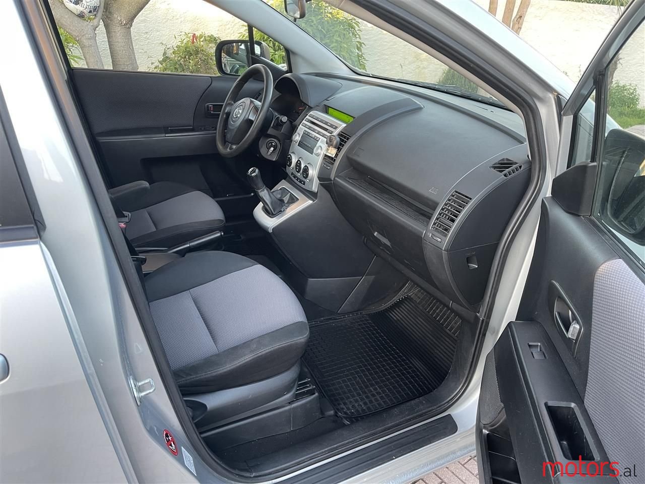 2007' Mazda Mazda5 photo #4