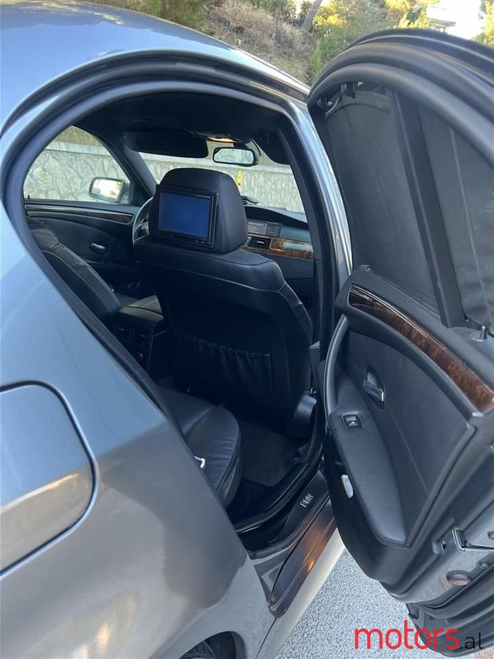 2007' BMW 530 photo #2