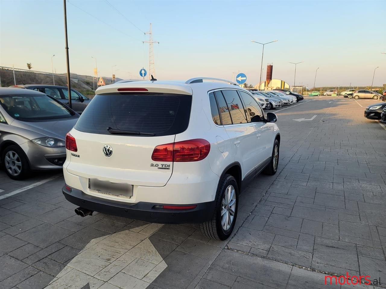 2013' Volkswagen Tiguan photo #3