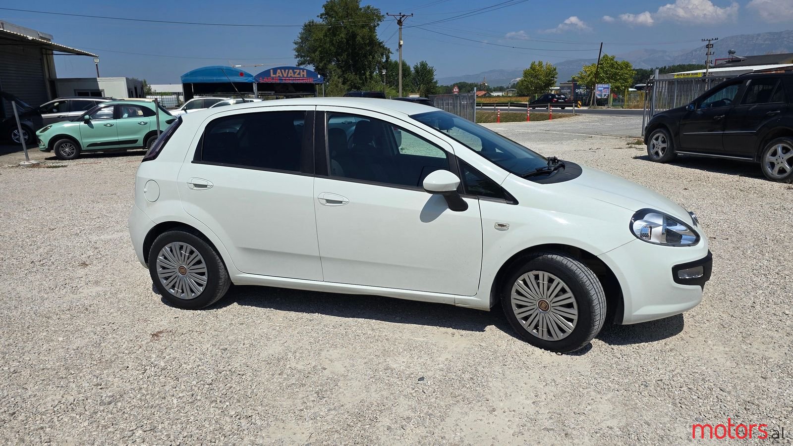 2012' Fiat Grande Punto photo #3