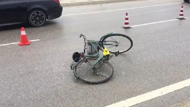 Makina përplas biçikletën, ndërron jetë i mituri