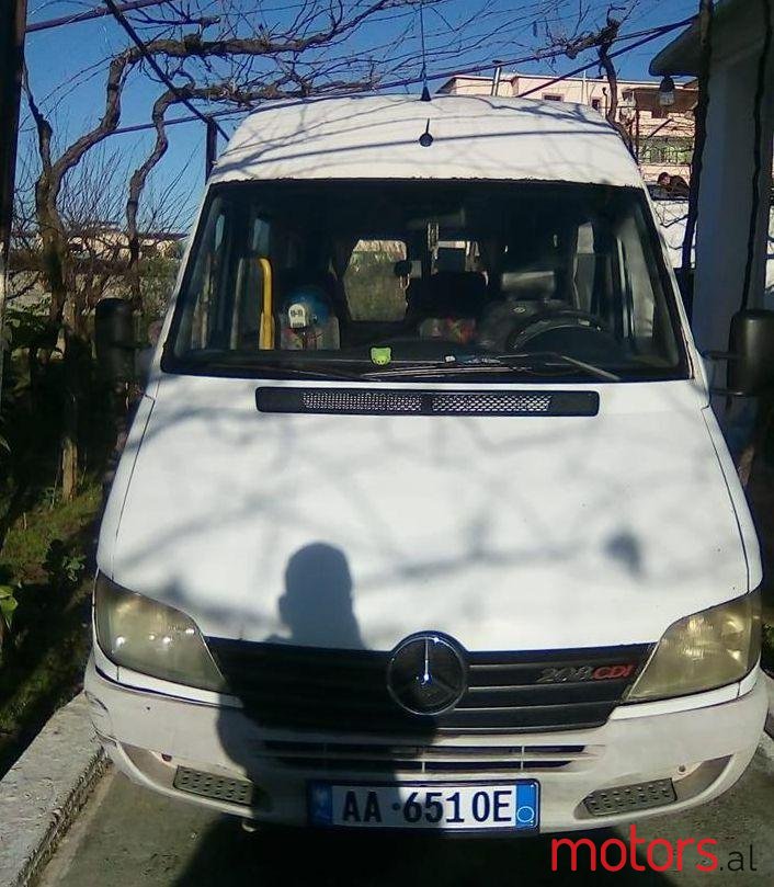 2000' Mercedes-Benz Furgon photo #1