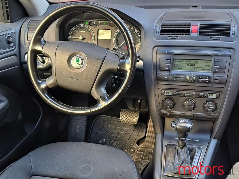 2006' Skoda Octavia photo #5